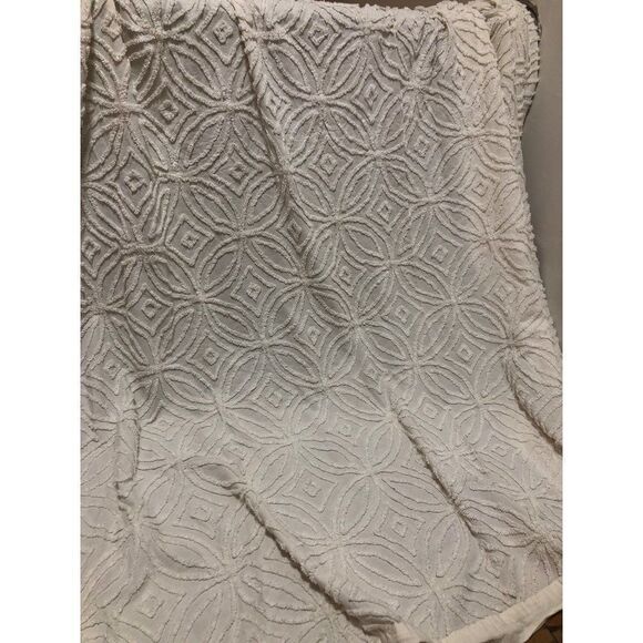 Vintage Bedspread and Pillow Shams Chenille Wedding Rings White - Picture 1 of 3